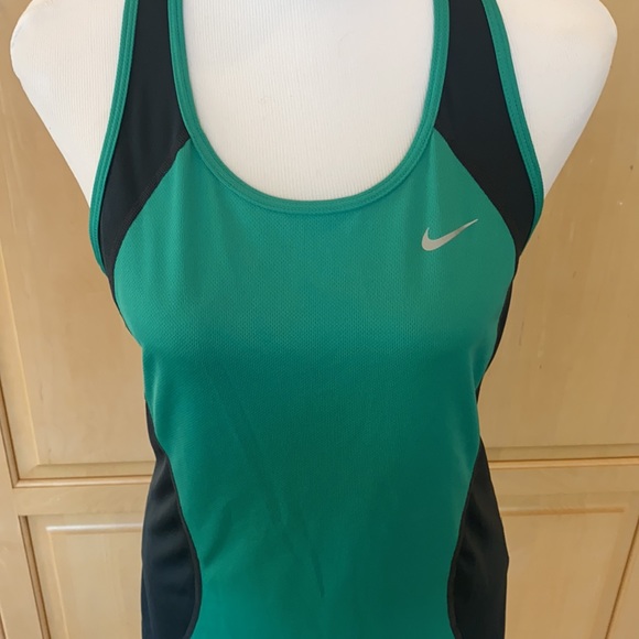 Nike Color block M Racer Back Tank - Picture 2 of 6